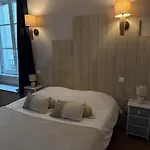 Du Pot D'etain Hotel 3*