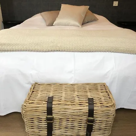 Du Pot D'etain Hotel 3*