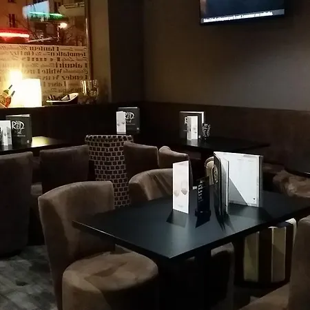 Du Pot D'etain Hotel