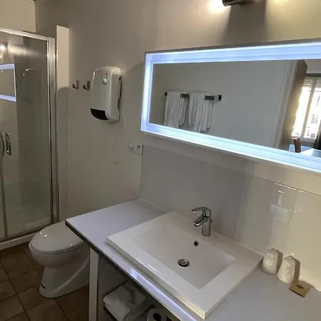 Hotel Du Pot D'etain