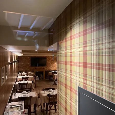 Du Pot D'etain Hotel