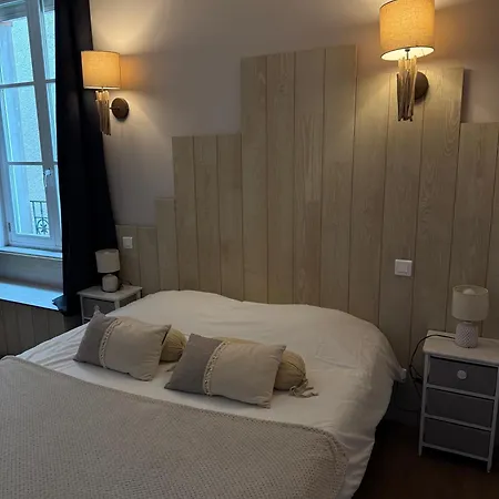 Du Pot D'etain Hotel 3*