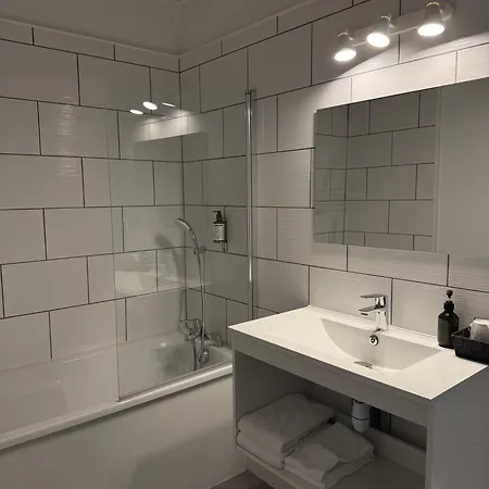 Du Pot D'etain Hotel 3*