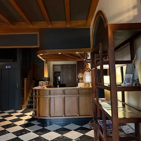 Hotel Du Pot D'etain 3*