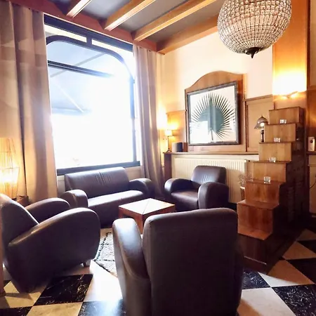 Du Pot D'etain Hotel