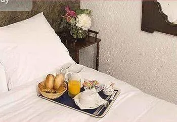 Du Pot D'etain 호텔 3*
