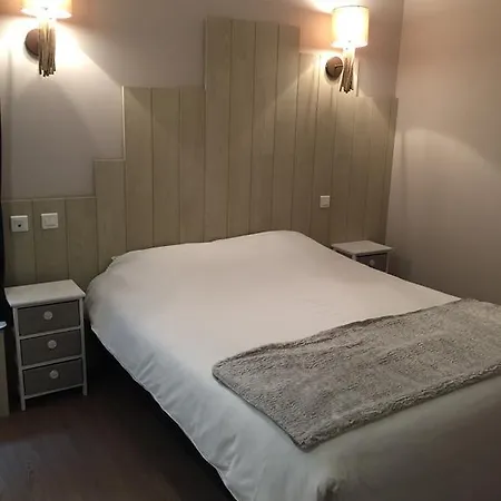 Du Pot D'etain Chalons-en-Champagne