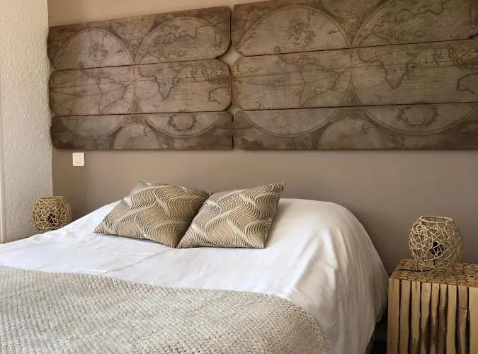 Hotel Du Pot D'etain