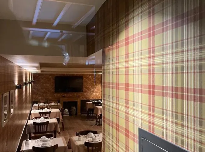 Du Pot D'etain Hotel