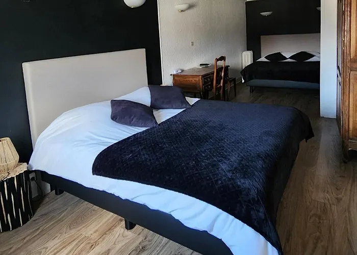 Du Pot D'etain Hotel 3*