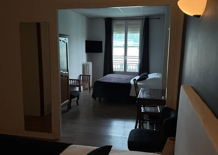 Du Pot D'etain Hotel