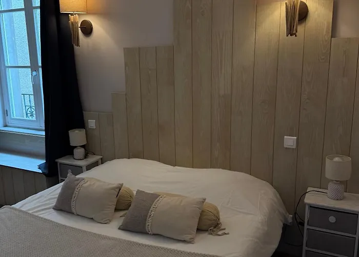 Du Pot D'etain Hotel 3*