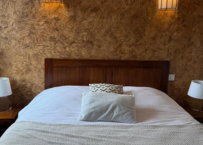 Du Pot D'etain Hotel Châlons-en-Champagne