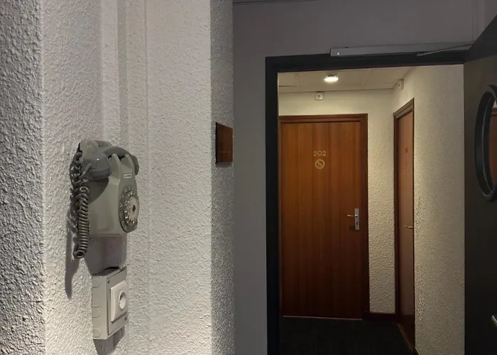 Du Pot D'etain Hotel