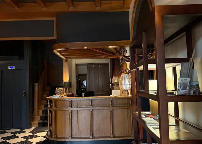 Hotel Du Pot D'etain 3*