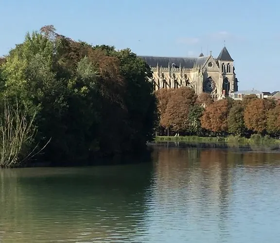 Hotel Du Pot D'etain 3*